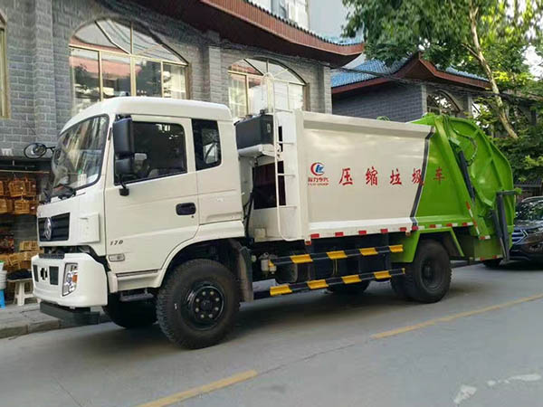 東風專底10方壓縮垃圾車